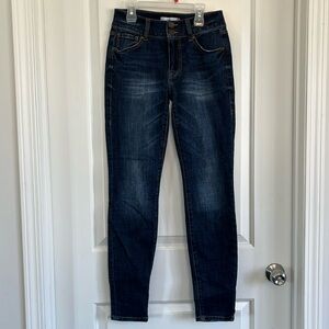 Cabi cinch dark denim skinny jeans size 2 style #3938
